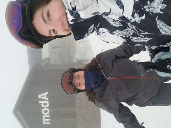 Shanelle and Kirsty skiing