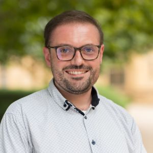 Dr Chris Freelance